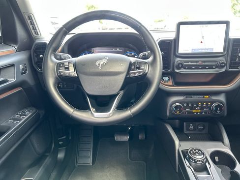 Used 2024 Ford Bronco Sport Outer Banks w/ Tech Package AWD/4WD image 14