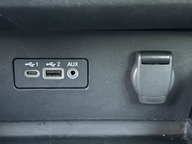 Used 2024 Nissan Altima 2.5 SR FWD image 19