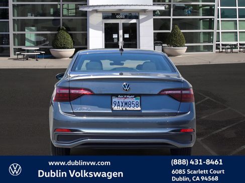 Used 2022 Volkswagen Jetta S FWD image 5