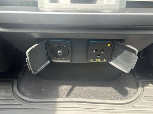Used 2025 Ford F150 Raptor AWD/4WD image 53
