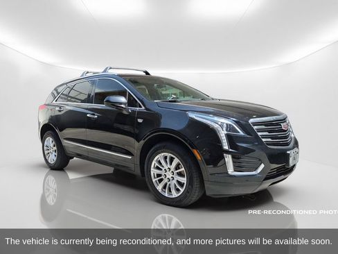 Used 2019 Cadillac XT5 FWD image 3