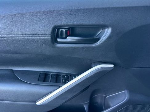 Certified 2023 Toyota Corolla Cross LE w/ Moonroof Package image 14