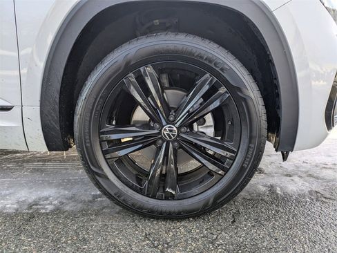 Certified 2023 Volkswagen Atlas SEL R-Line image 11