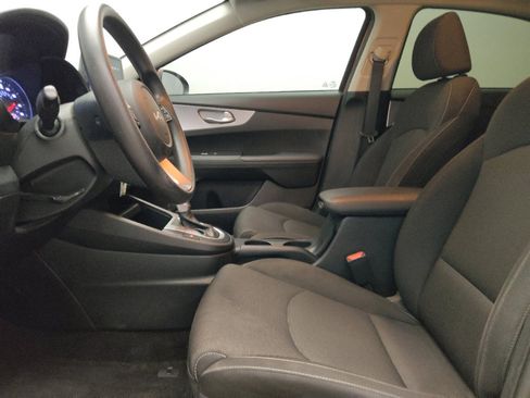 Used 2023 Kia Forte LXS w/ LXS Technology Package FWD image 17