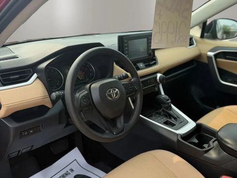 Used 2019 Toyota RAV4 LE w/ All Weather Liner Package AWD/4WD image 10