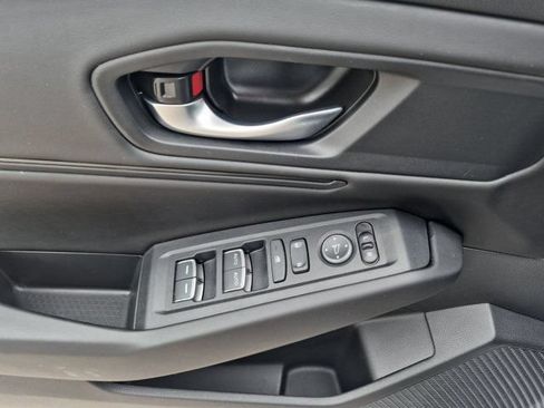 Used 2025 Honda Accord SE image 13