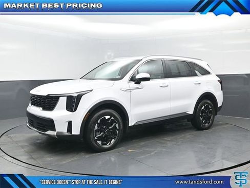 Used 2025 Kia Sorento S AWD/4WD image 1