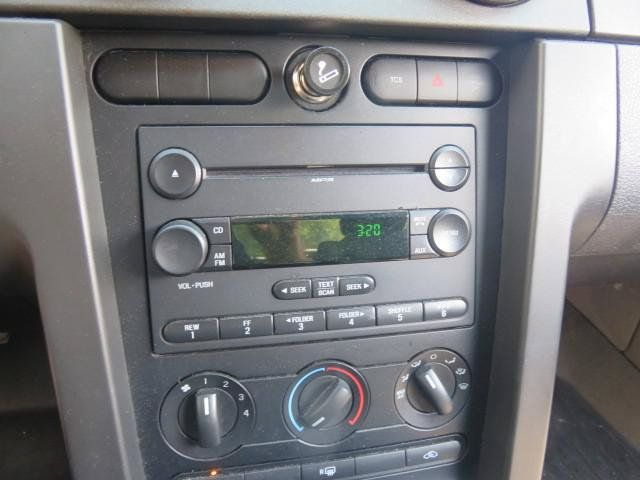 Used 2007 Ford Mustang Coupe RWD image 13