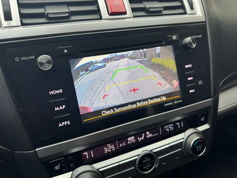 Used 2016 Subaru Outback 2.5i Premium image 18