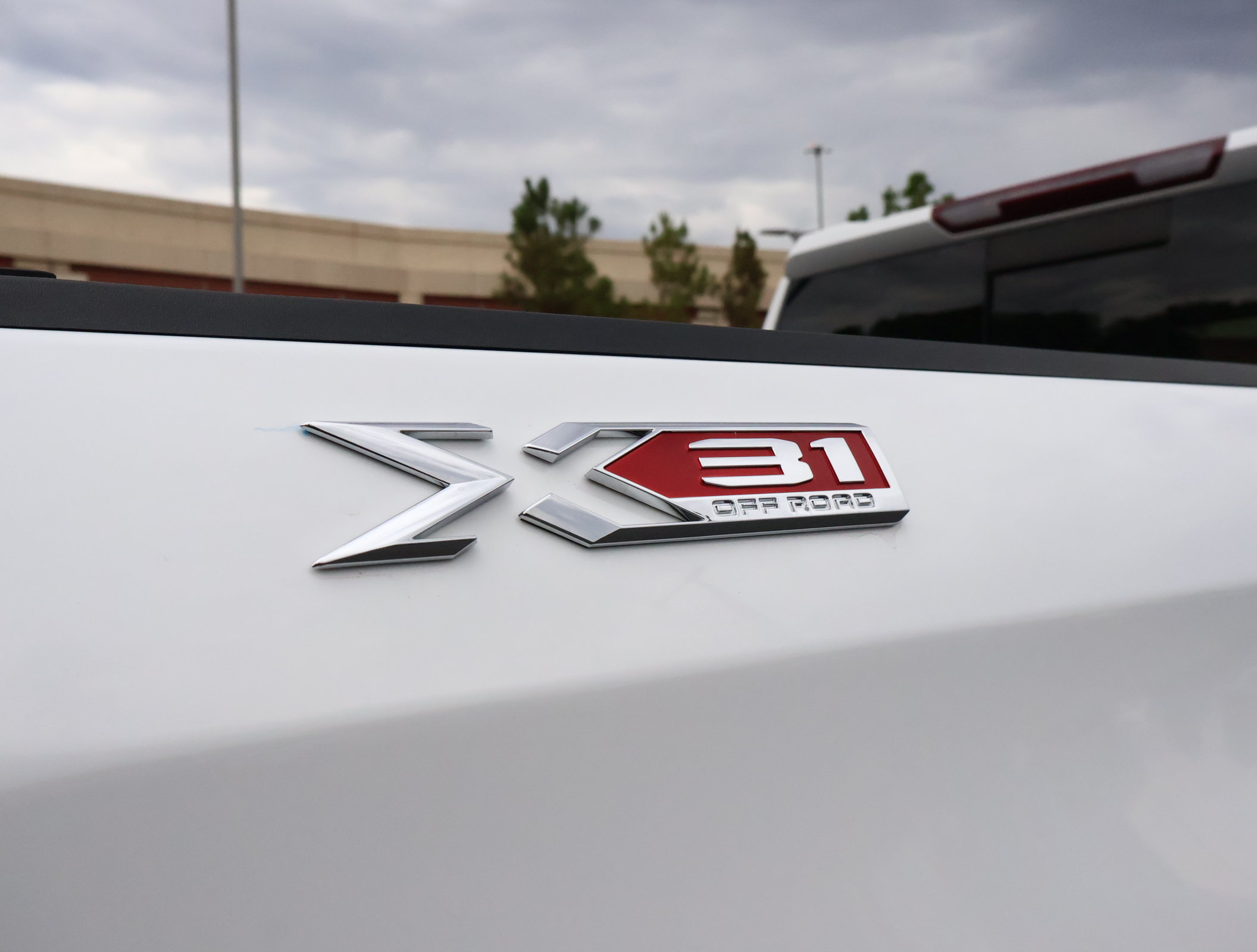 Used 2023 GMC Sierra 1500 SLT w/ SLT Premium Package AWD/4WD image 6