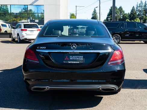 Used 2019 Mercedes-Benz C 300 Sedan image 5