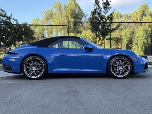 Certified 2025 Porsche 911 Carrera image 8