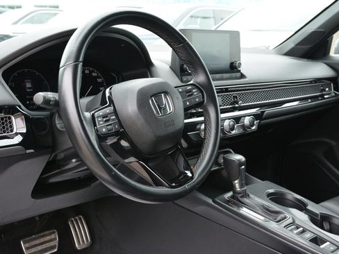 Used 2023 Honda Civic Sport image 8