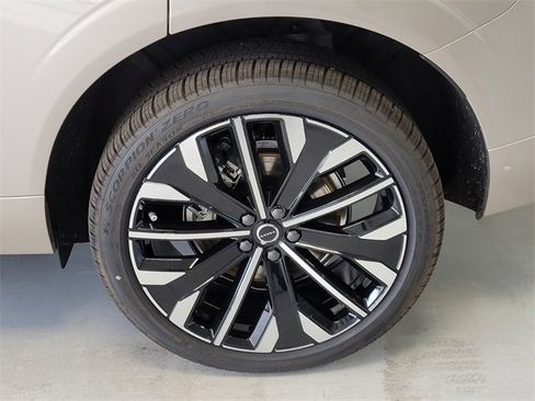 New 2026 Volvo XC60 T8 Ultra w/ Protection Package Premier image 6