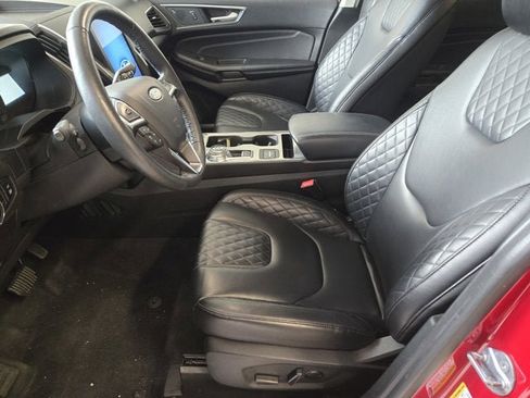 Used 2024 Ford Edge Titanium image 22