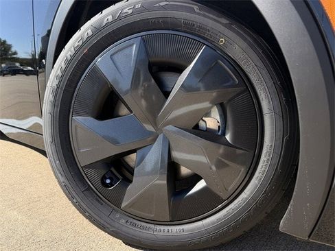 New 2026 Toyota Prius Plug-In Hybrid image 10