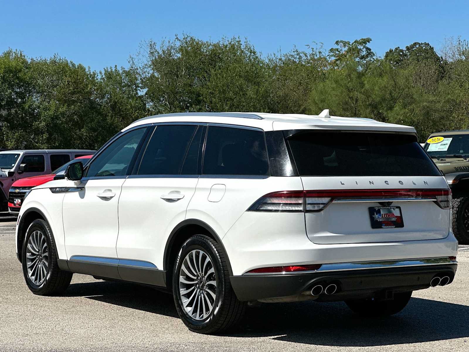 Used 2020 Lincoln Aviator Reserve w/ Elements Package Plus AWD/4WD image 13