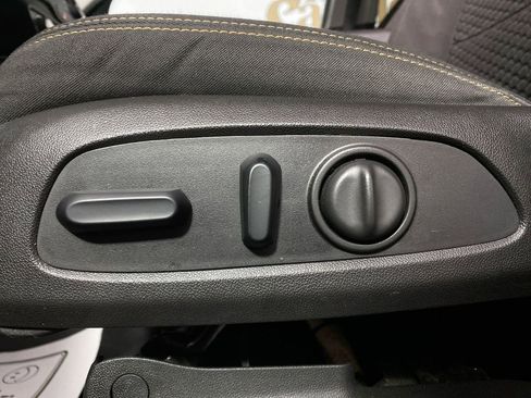 Used 2019 GMC Terrain SLE w/ Driver Convenience Package FWD image 12