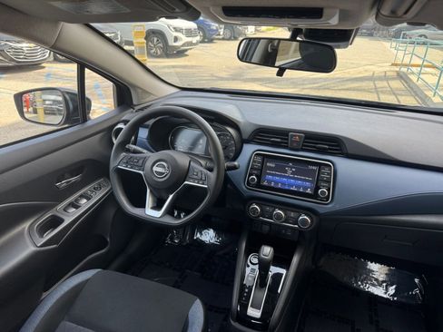 Used 2025 Nissan Versa SV image 33