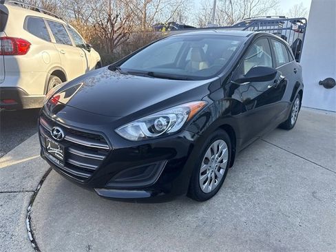 Used 2016 Hyundai Elantra GT image 4