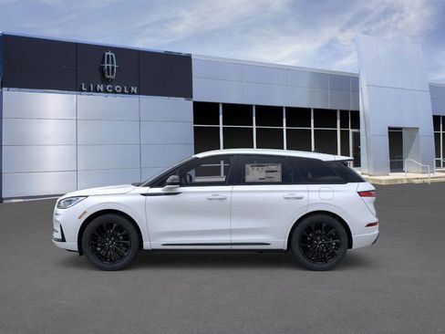 New 2025 Lincoln Corsair FWD w/ Equipment Group 101A image 3