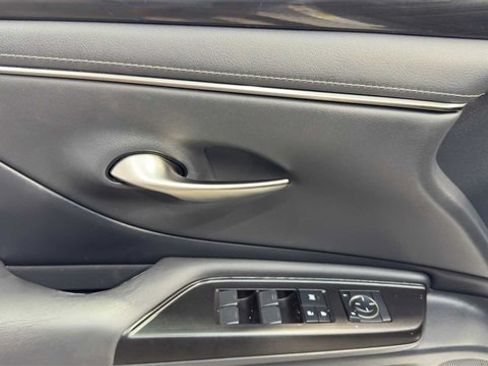 Used 2019 Lexus ES 350 w/ Accessory Package 2 image 20