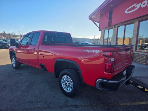 Used 2022 Chevrolet Silverado 2500 LT w/ Convenience Package image 5