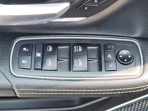 Used 2021 RAM 1500 Laramie w/ Sport Appearance Package AWD/4WD image 16