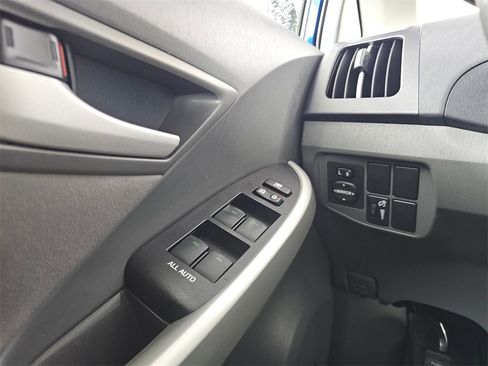 Used 2010 Toyota Prius Three image 33