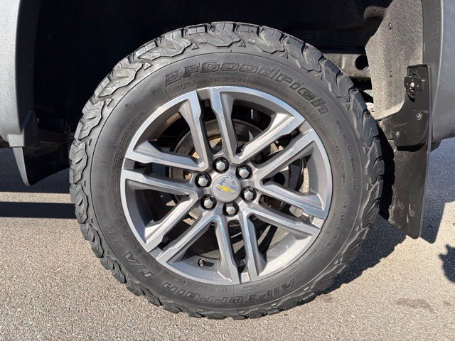 Used 2019 Chevrolet Colorado W/T w/ Custom Special Edition AWD/4WD image 12