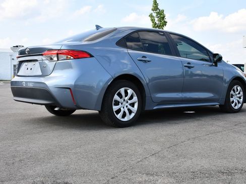 Used 2025 Toyota Corolla LE FWD image 9