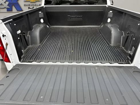 Used 2024 Chevrolet Silverado 1500 LT AWD/4WD image 38