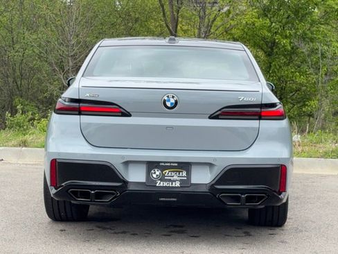 New 2026 BMW 760i xDrive w/ Premium Package AWD/4WD image 5
