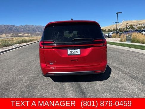 New 2026 Chrysler Pacifica Select FWD image 5