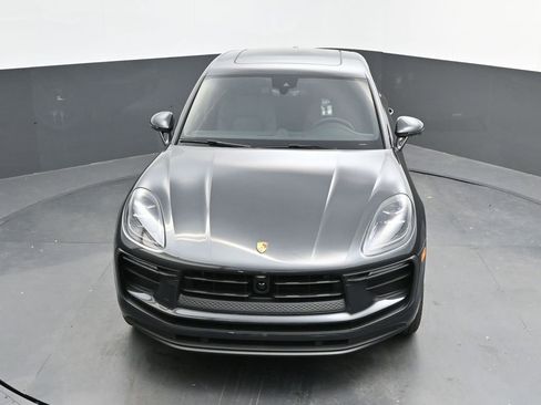 New 2025 Porsche Macan image 35