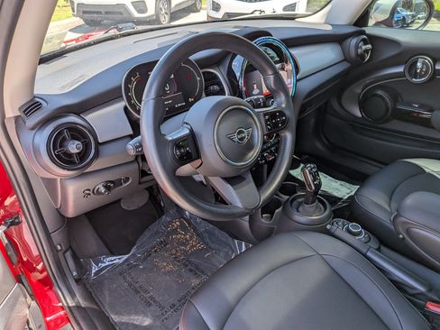 Used 2024 MINI Cooper 2-Door Hardtop FWD image 15