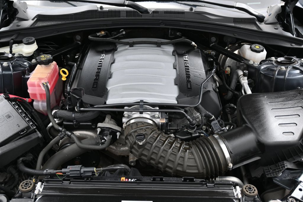 Used 2023 Chevrolet Camaro LT RWD image 29