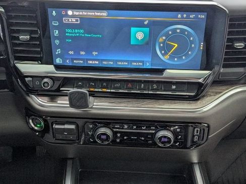 Used 2025 Chevrolet Silverado 1500 LTZ AWD/4WD image 7