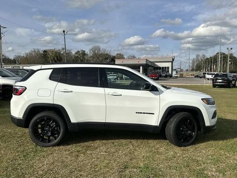 New 2026 Jeep Compass Latitude AWD/4WD image 7