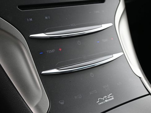 Used 2014 Lincoln MKZ AWD image 19