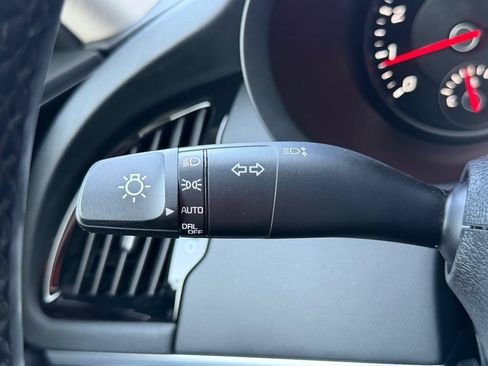 Used 2018 Kia Stinger Premium AWD/4WD image 17