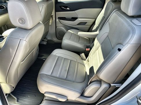 Used 2023 GMC Acadia Denali w/ Denali Ultimate Package image 16