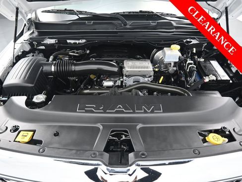 Used 2024 RAM 1500 Laramie image 13