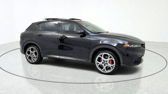 Used 2024 Alfa Romeo Tonale Veloce AWD/4WD image 1
