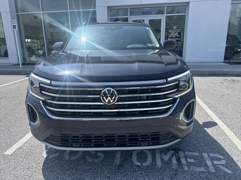 Used 2024 Volkswagen Atlas SE AWD/4WD image 6