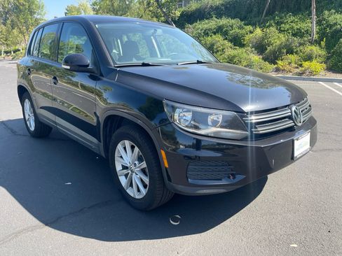 Used 2017 Volkswagen Tiguan S FWD image 7