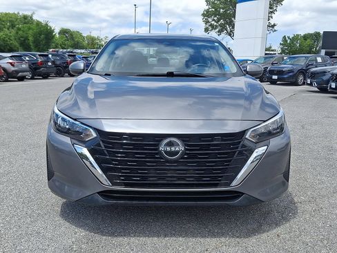 Used 2024 Nissan Sentra SV FWD image 2