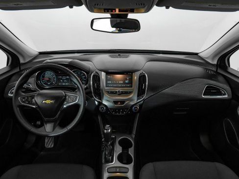 Used 2017 Chevrolet Cruze LT w/ Convenience Package image 12