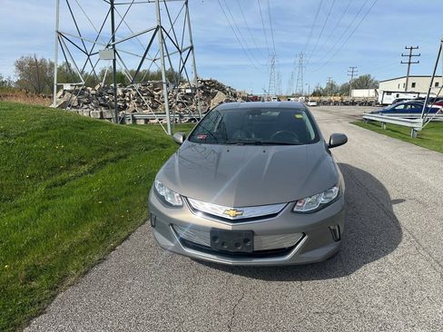 Used 2017 Chevrolet Volt LT w/ Comfort Package FWD image 8