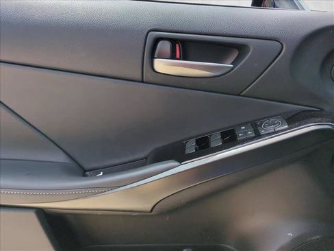 Used 2025 Lexus IS 350 F Sport RWD image 11